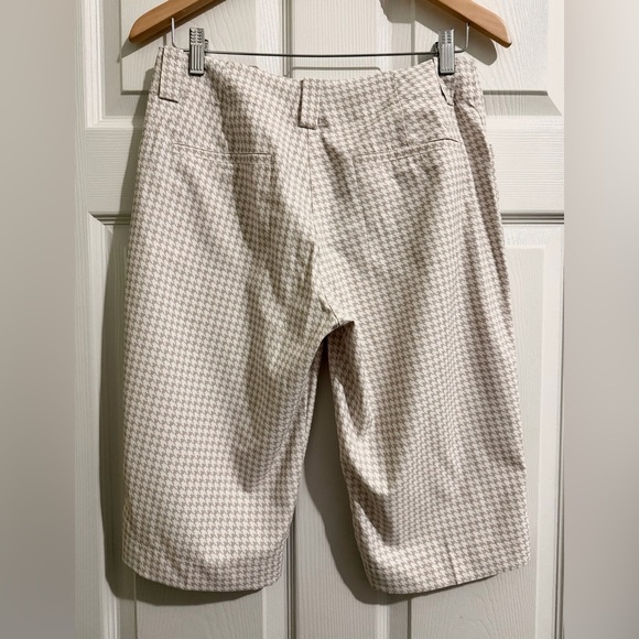 Nike Women's Beige Houndstooth Bermudas - Picture 2 of 5